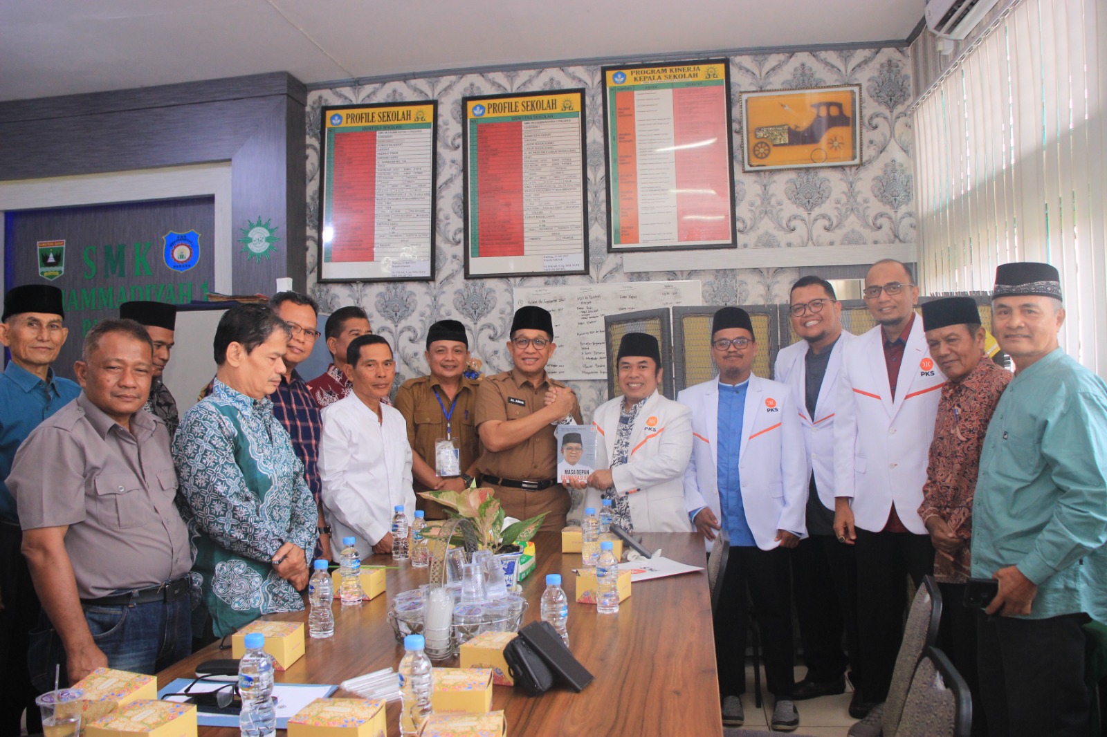 DPD PKS Padang dan PDM Muhammadiyah Kota Padang Jalin Silaturahmi, Saling Berbalas Pantun Penuh Keakraban