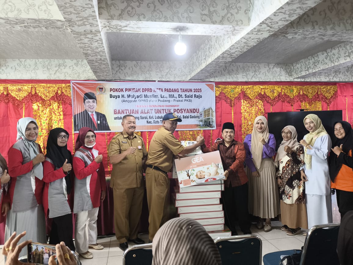 Peduli Balita dan Lansia, Mulyadi Muslim Salurkan Peralatan Posyandu di Tiga Kelurahan