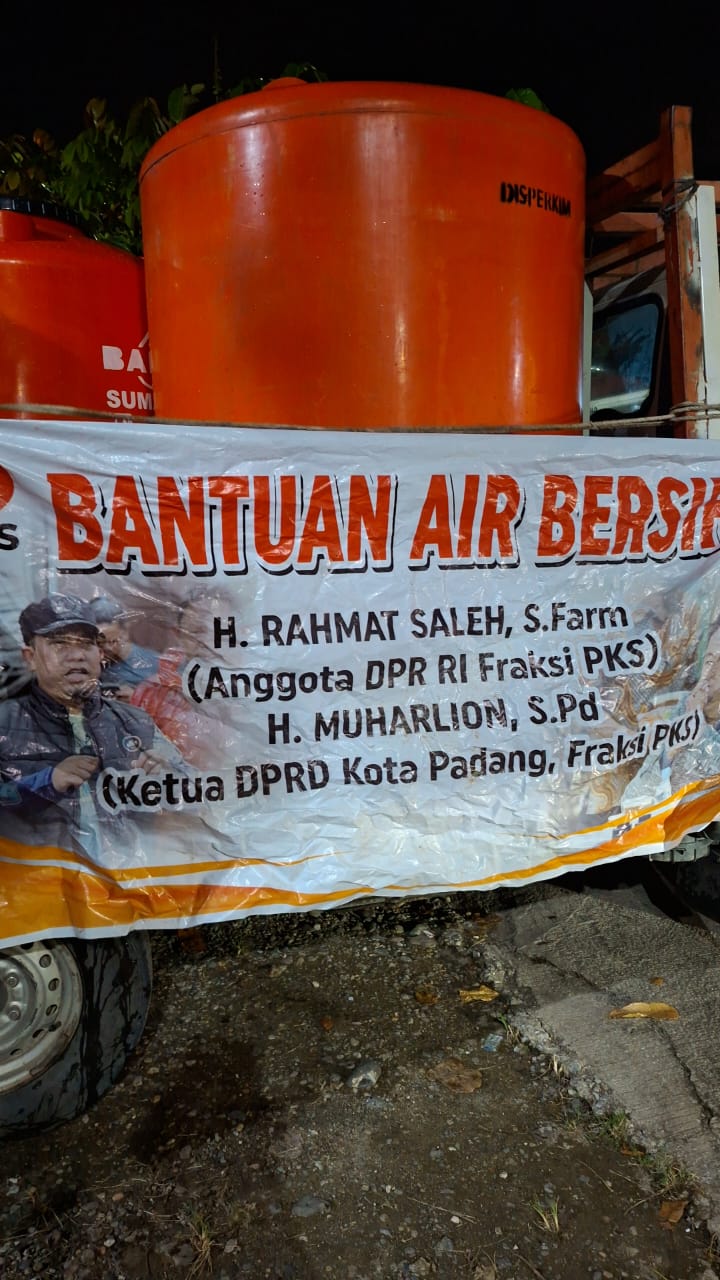 DPC PKS Kuranji Sampaikan Apresiasi kepada Donatur Penyaluran Air Bersih