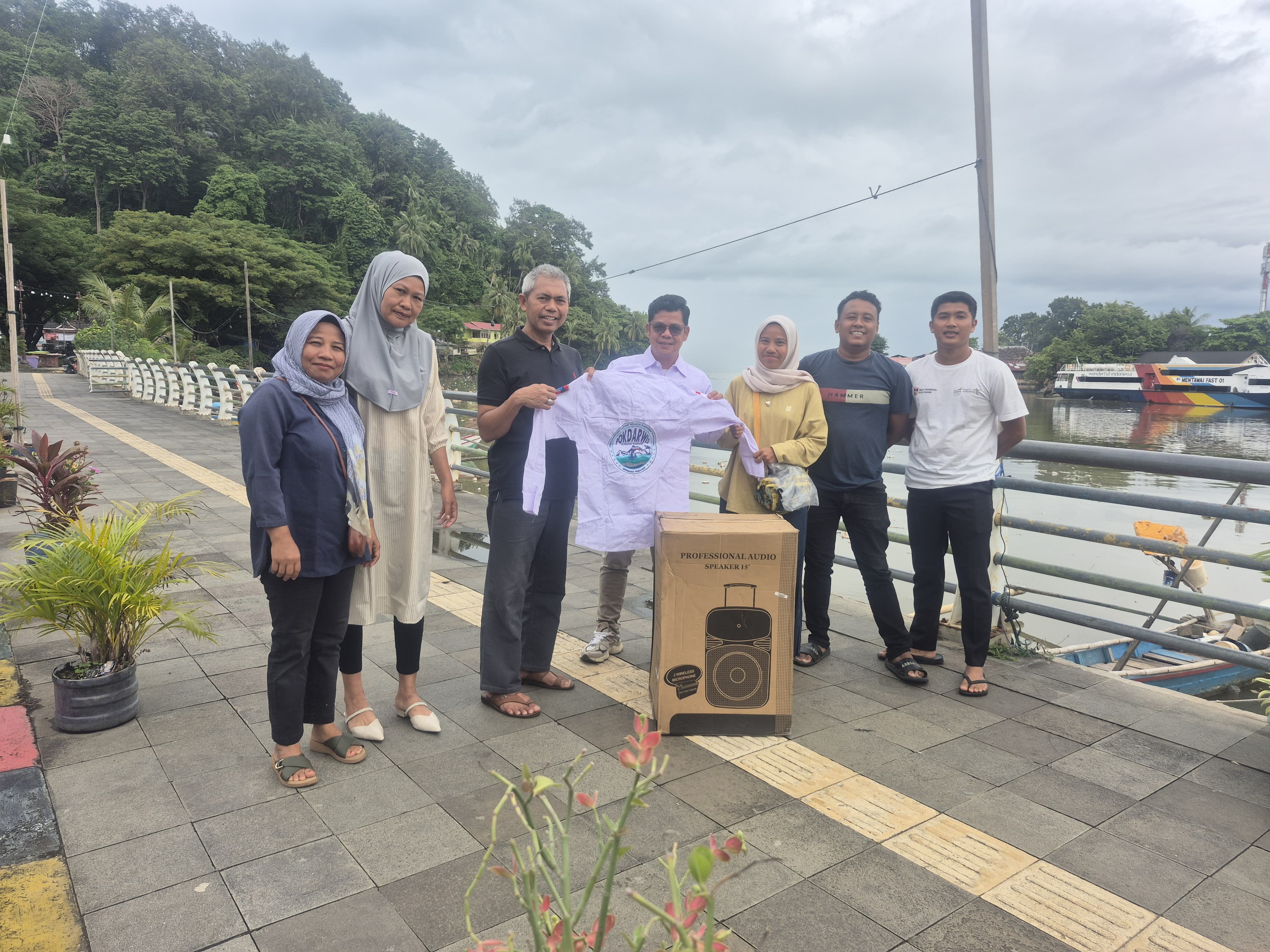 H. Gufron Serahkan Bantuan dan Tampung Aspirasi Pokdarwis untuk Dukung Pariwisata Berkelanjutan