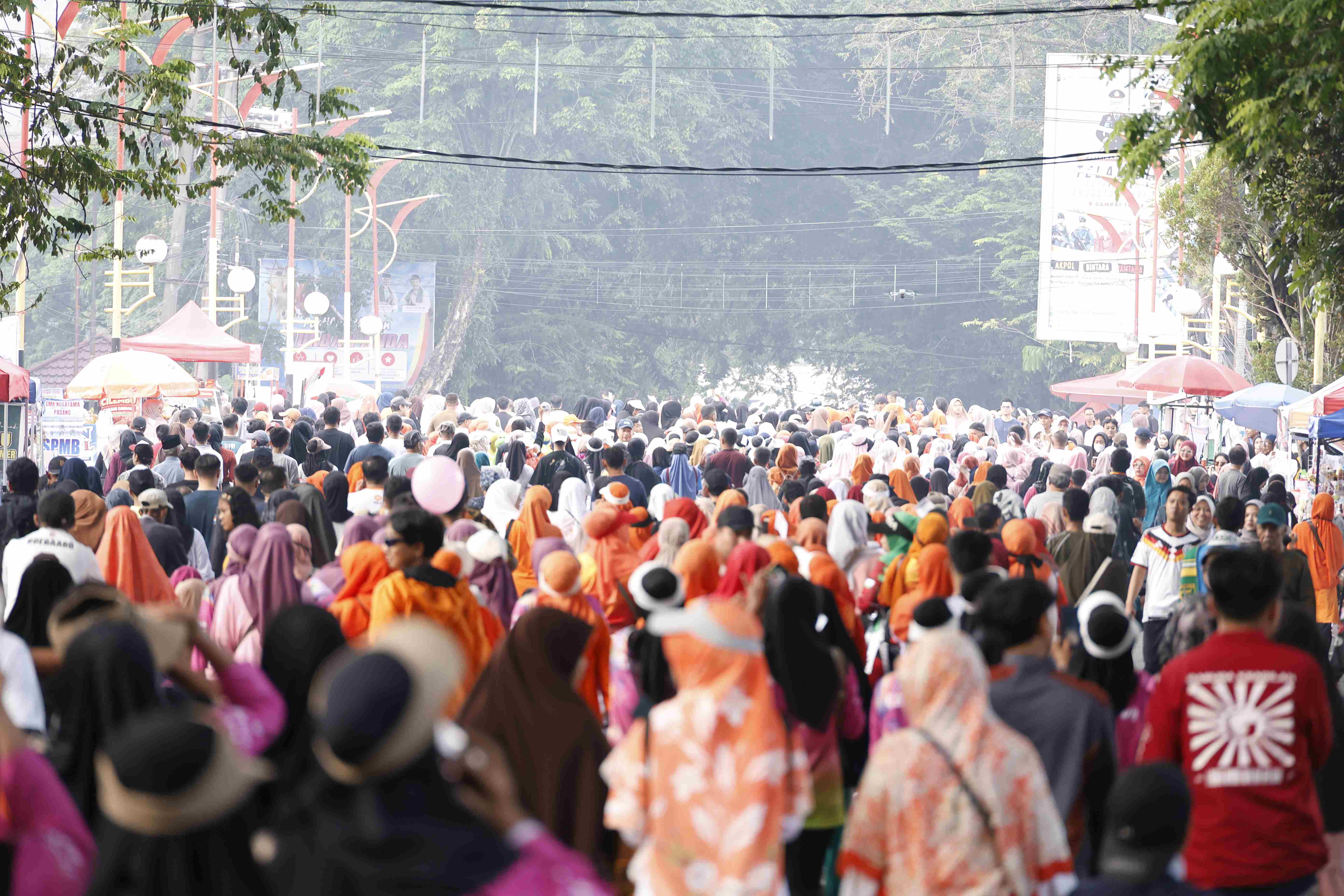 Jalan Sehat Milad PKS ke-24 Disambut Antusias Ribuan Warga Padang