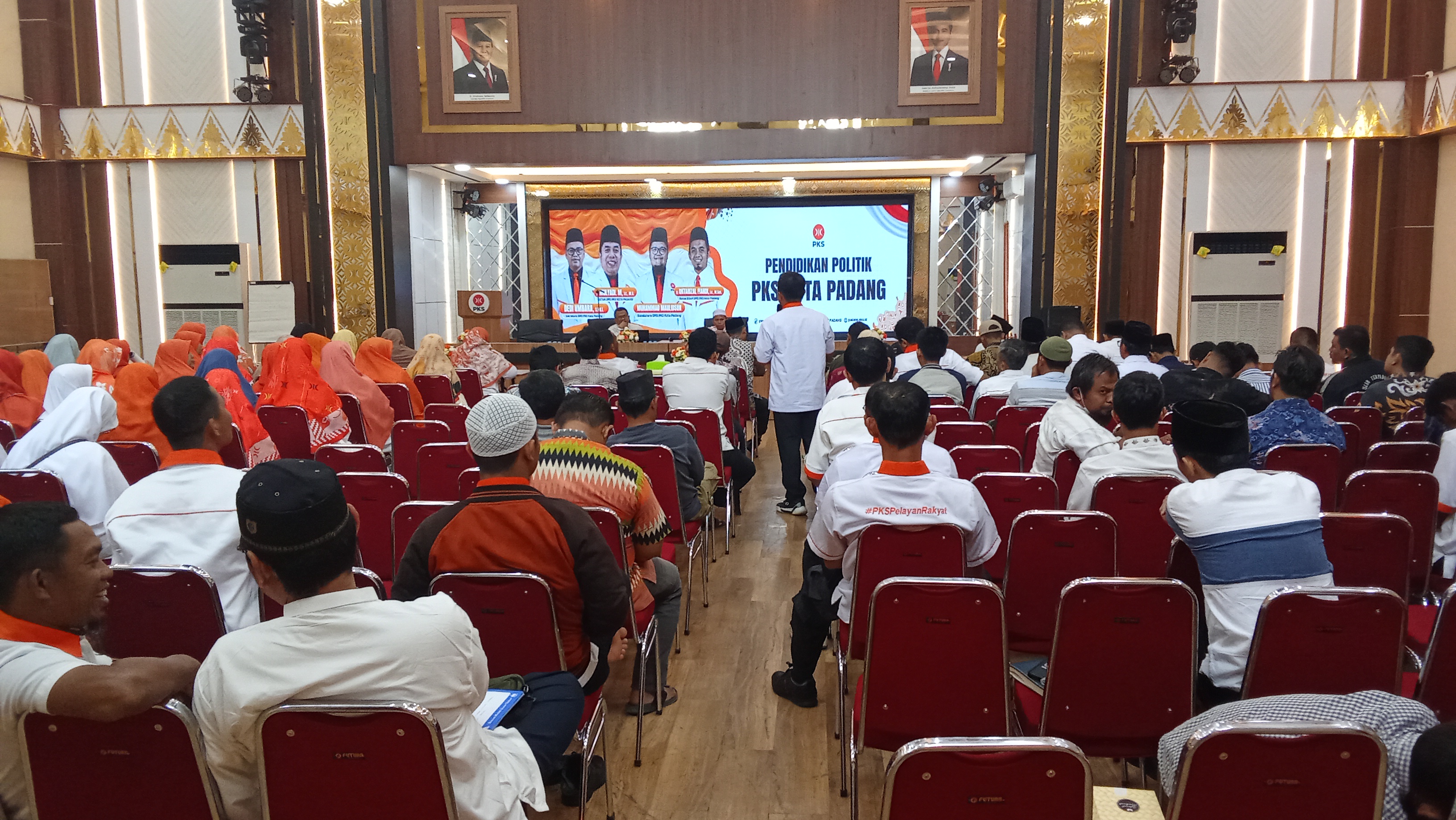 Pengurus PKS Se-Kota Padang Ikuti Sosialisasi Konsepsi Dasar Partai, Perkuat Pemahaman Falsafah Perjuangan
